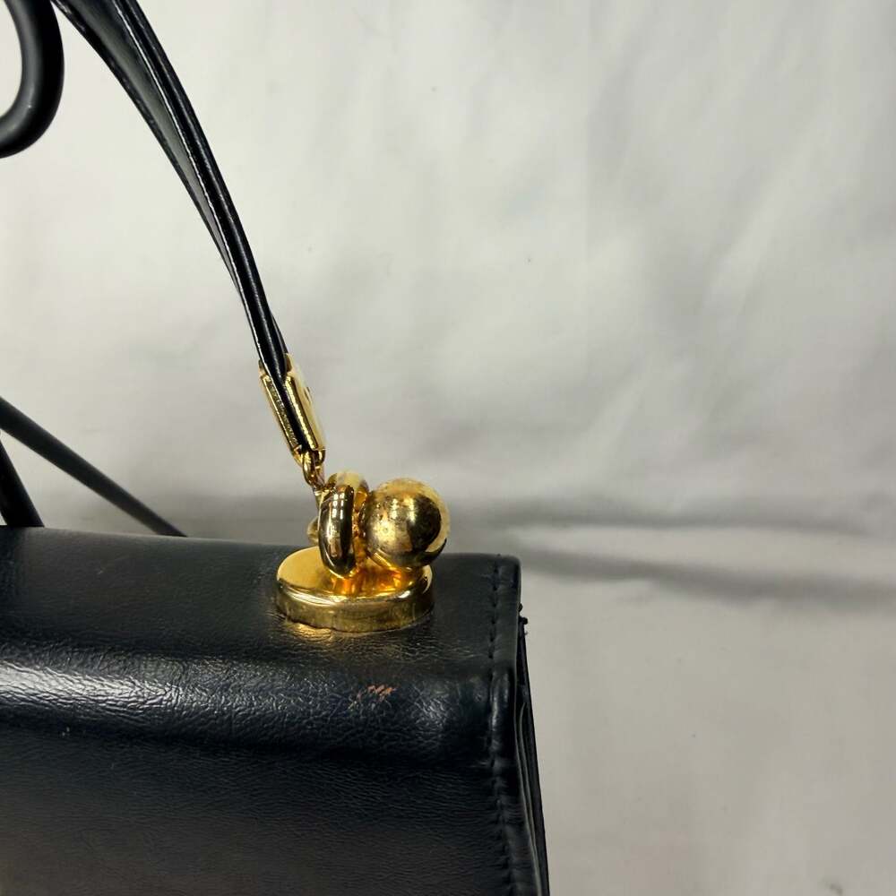 Vintage Black Leather Evening Shoulder Bag with Gold Tone Rope Detail Clasp - Picture 4 of 10